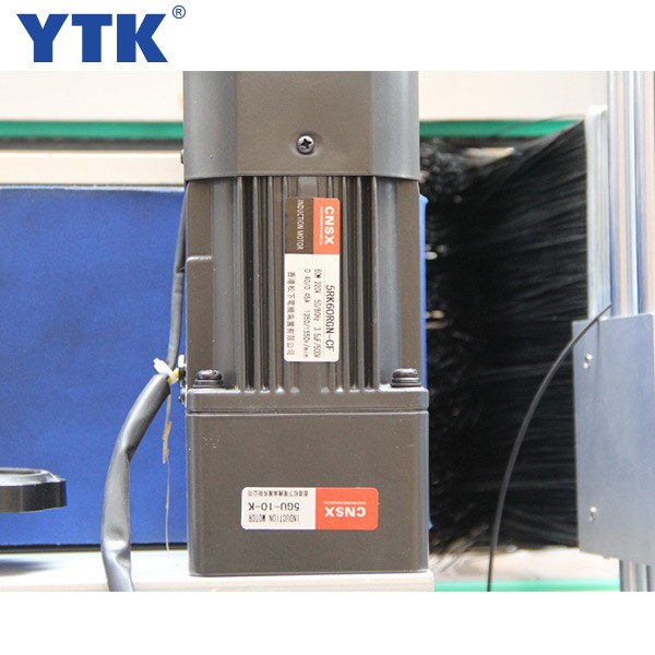 YTK-600 automatic double sides labeling machine high speed servo motor double-sided label machine 