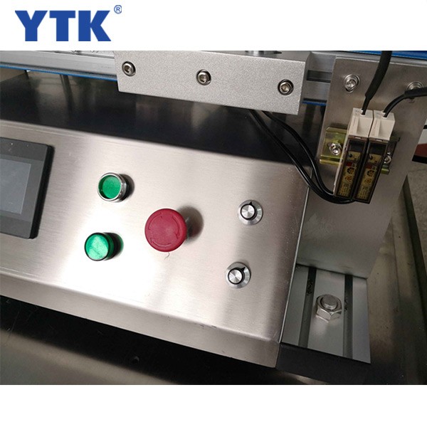 YTK-150 Fully automatic desktop round bottle labeling machine,single-sided hight level plastic bottle label machine